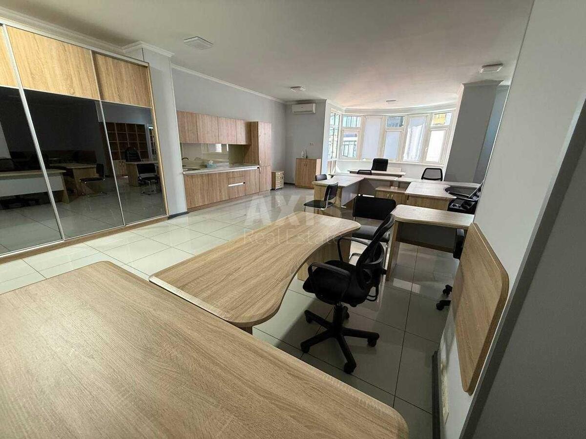 Офис бул. Леси Украинки 7А, 140м2588033