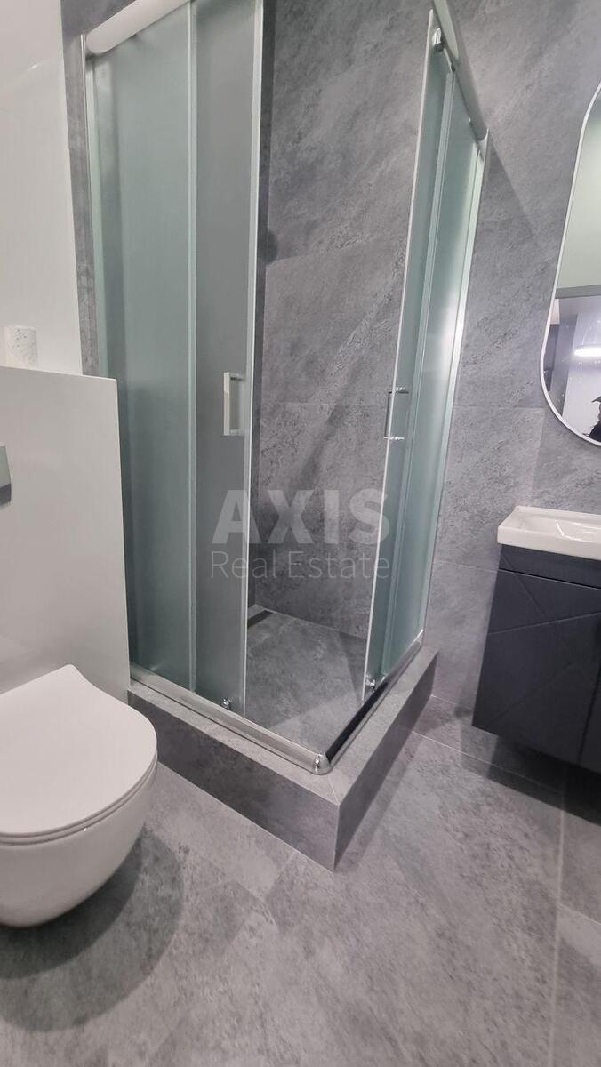 Office vul. Volodymyrs'ka 81Б, 75m2631394