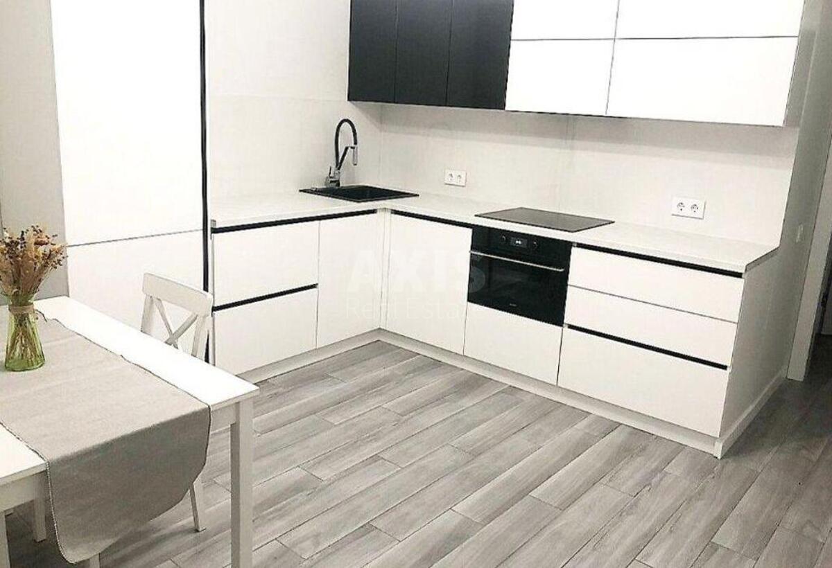 1k apartment vul. Grushevs'kogo Myhajla 34/1
