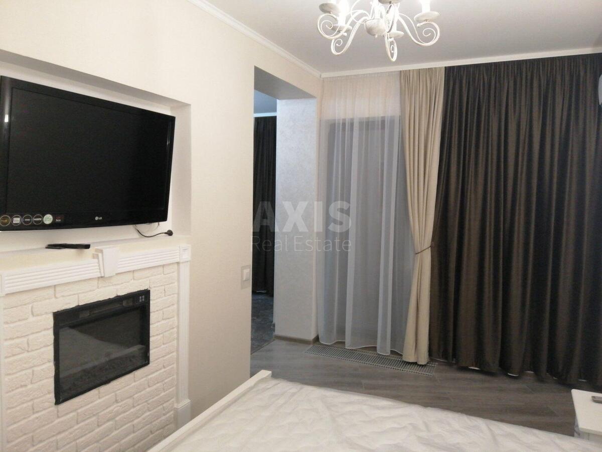 1k apartment doroga Naberezhno-Rybal's'ka 30