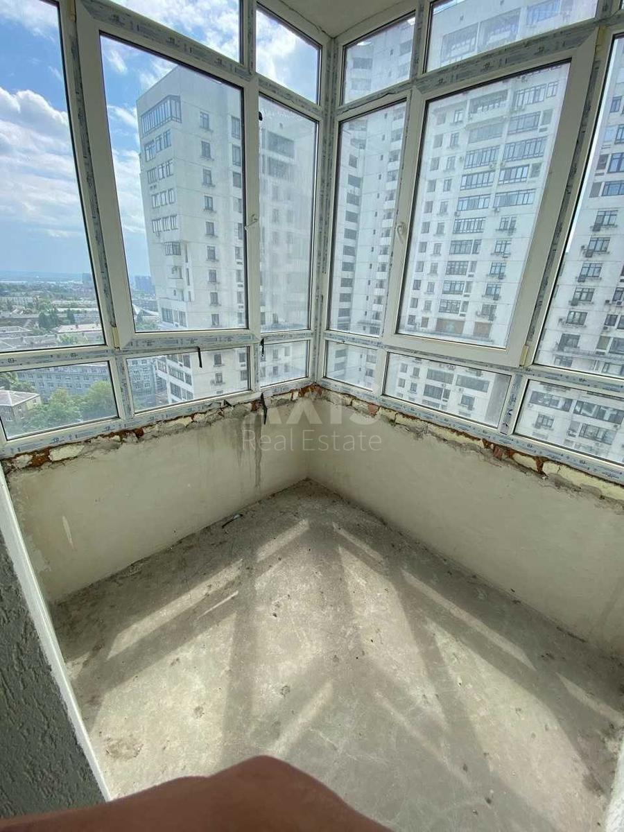3k apartment vul. Jevgena Konoval'cja 44А2