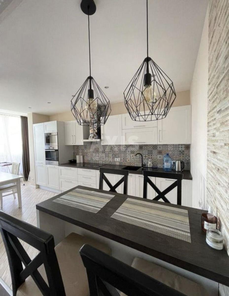 2k apartment vul. Metrologichna 11Б2