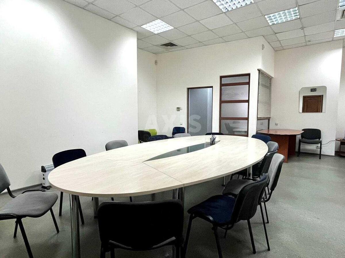 Office bul. Druzhby Narodiv 38, 48m2