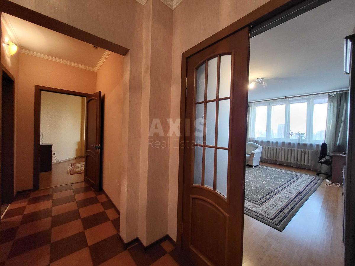 2k apartment vul. Sribnokil's'ka 19