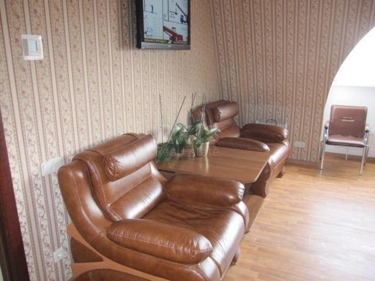 Офис пер. Кияновский 7А, 156м21