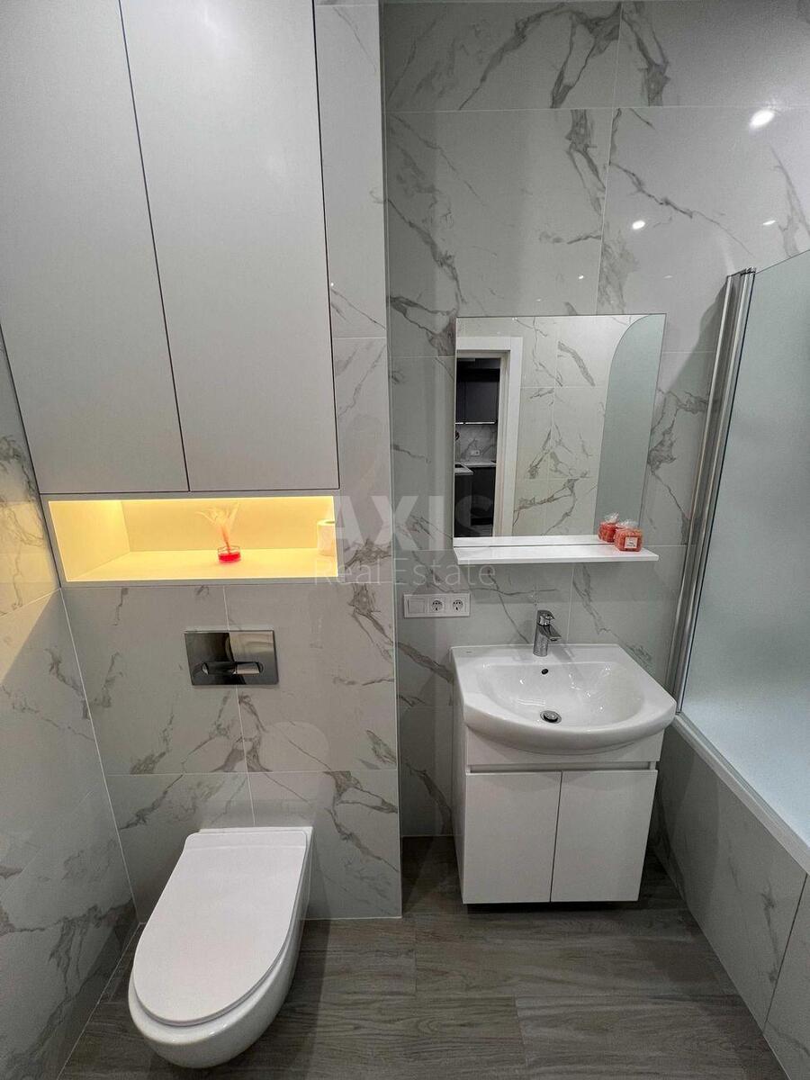 1к квартира ул. Александра Олеся 10571345