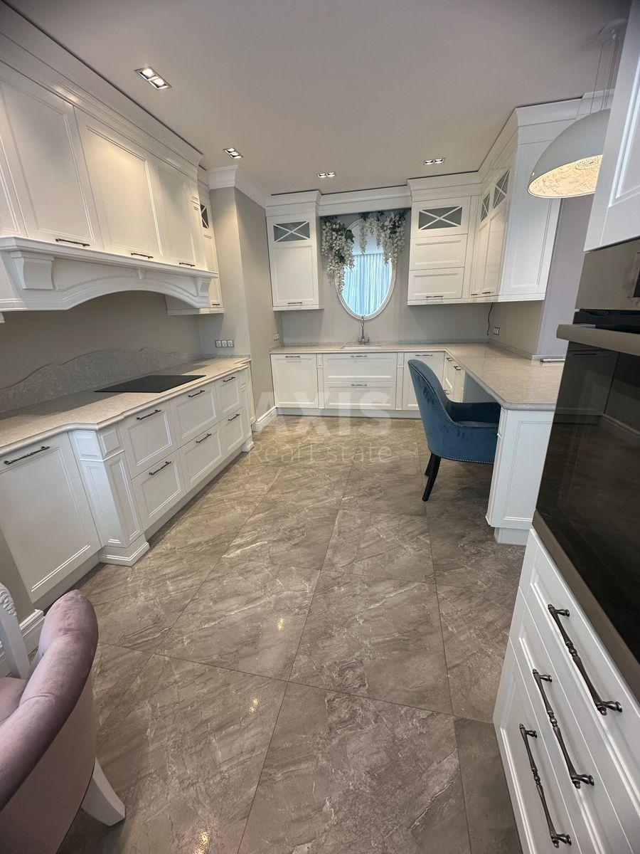 3k apartment vul. Yulia Zdanovska 71Г