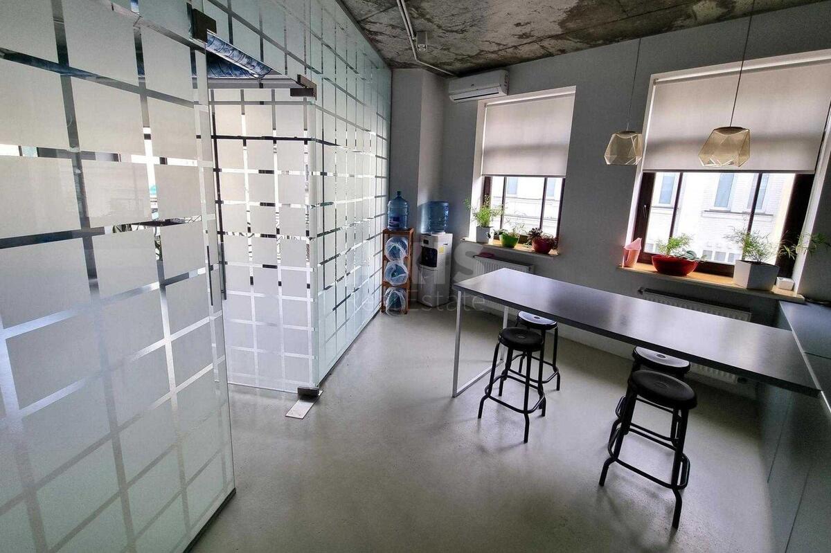 Office vul. Vozdvyzhens'ka 51А, 650m2563330