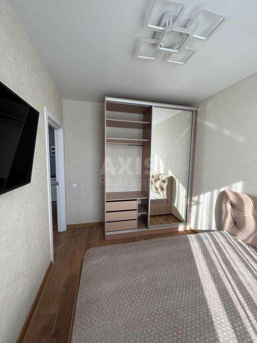 1k apartment vul. Sormovs'ka 34