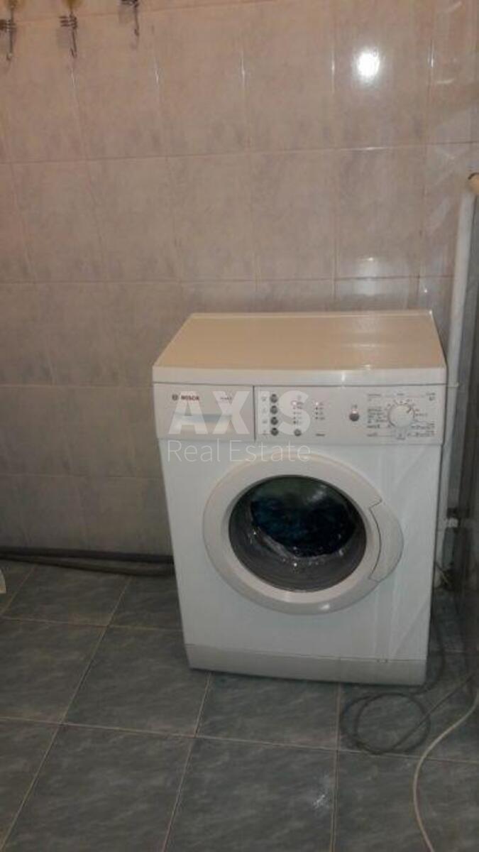 1k apartment vul. Sribnokil's'ka 24567175