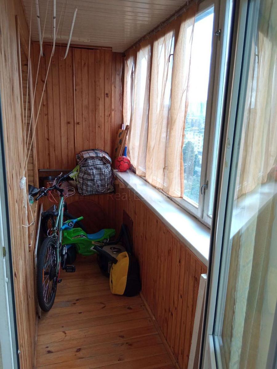 1k apartment vul. Voskresens'ka 16Б1