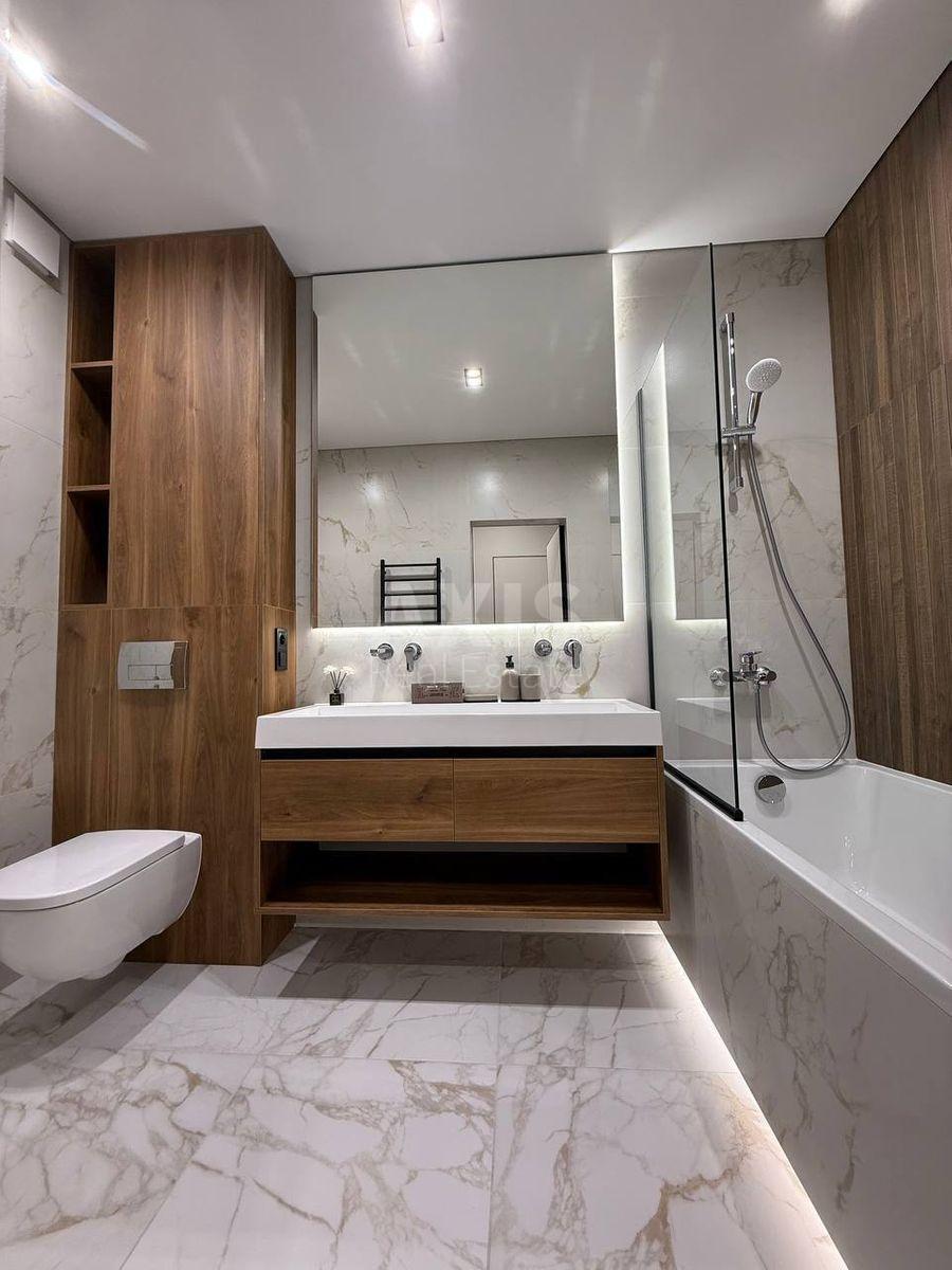 4k apartment vul. Rodyny Kristeriv 145813512