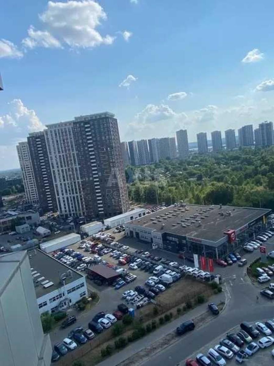 3k apartment nab. Dniprovs'ka 143