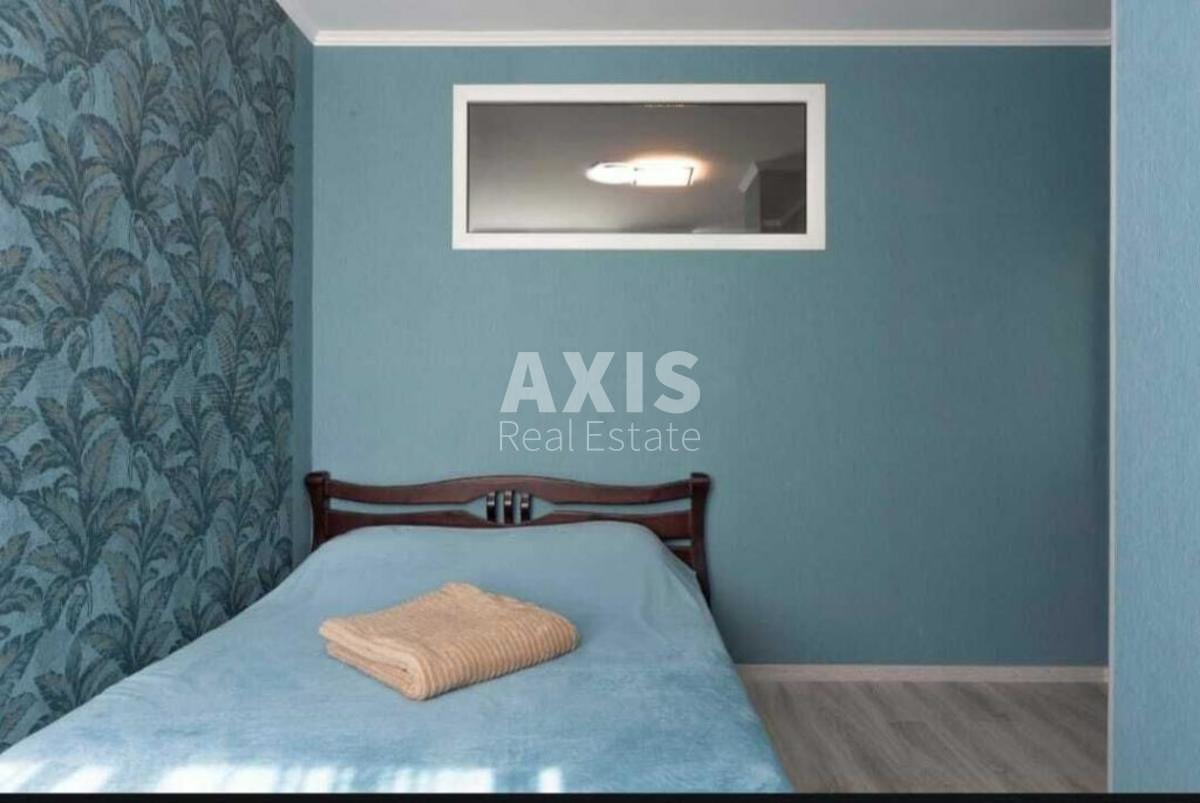 3k apartment vul. Pysarzhevs'kogo Akademika 8а6
