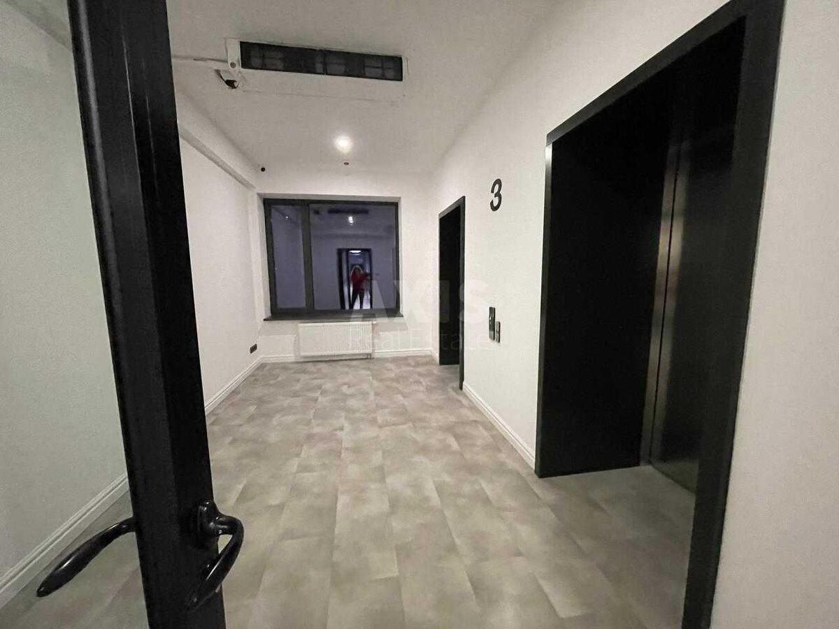 Office vul. Saksagans'kogo 53/80, 197m21