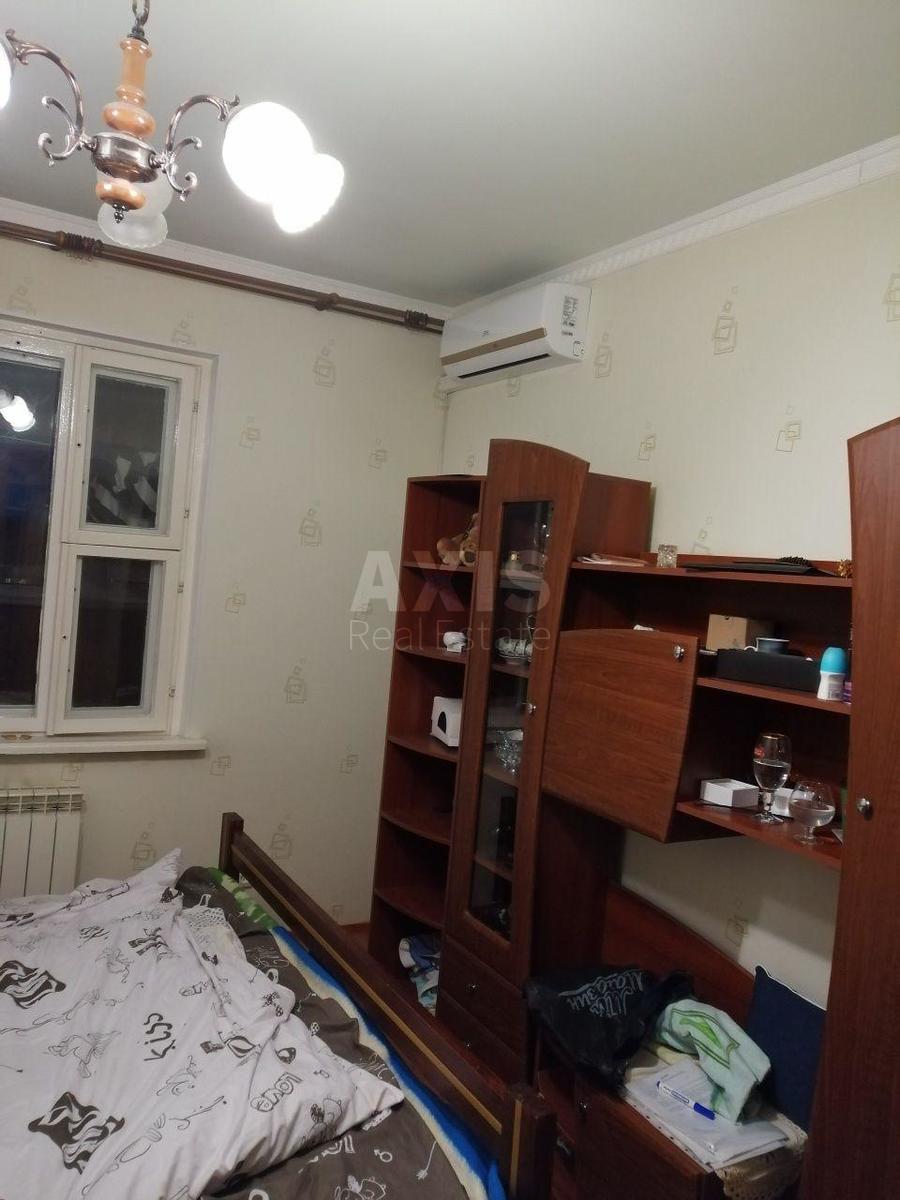 2k apartment vul. Ahmatovoi' Anny 14Б6