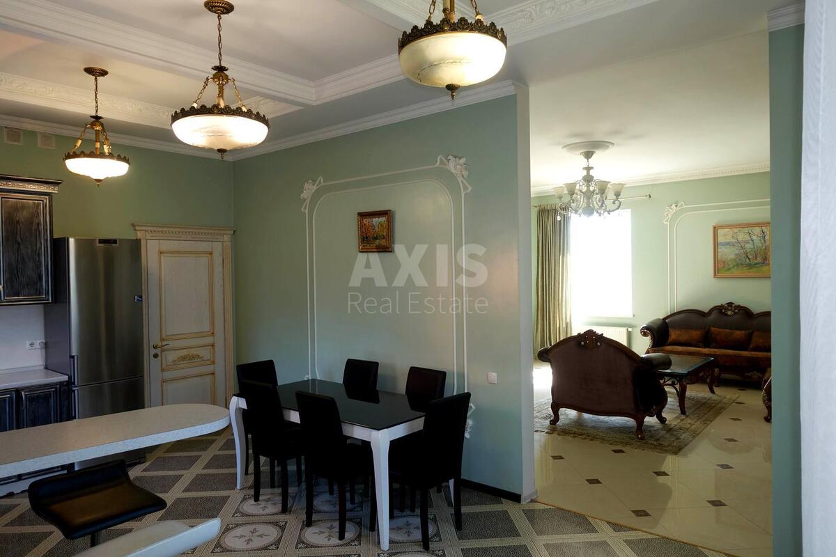 House vul. Bogatyrs'ka, 650m2, Kyiv city593426