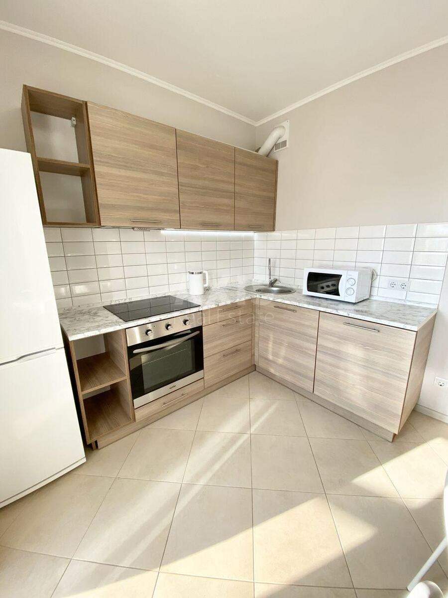 1k apartment vul. Petra Kalnyshevs'kogo 14