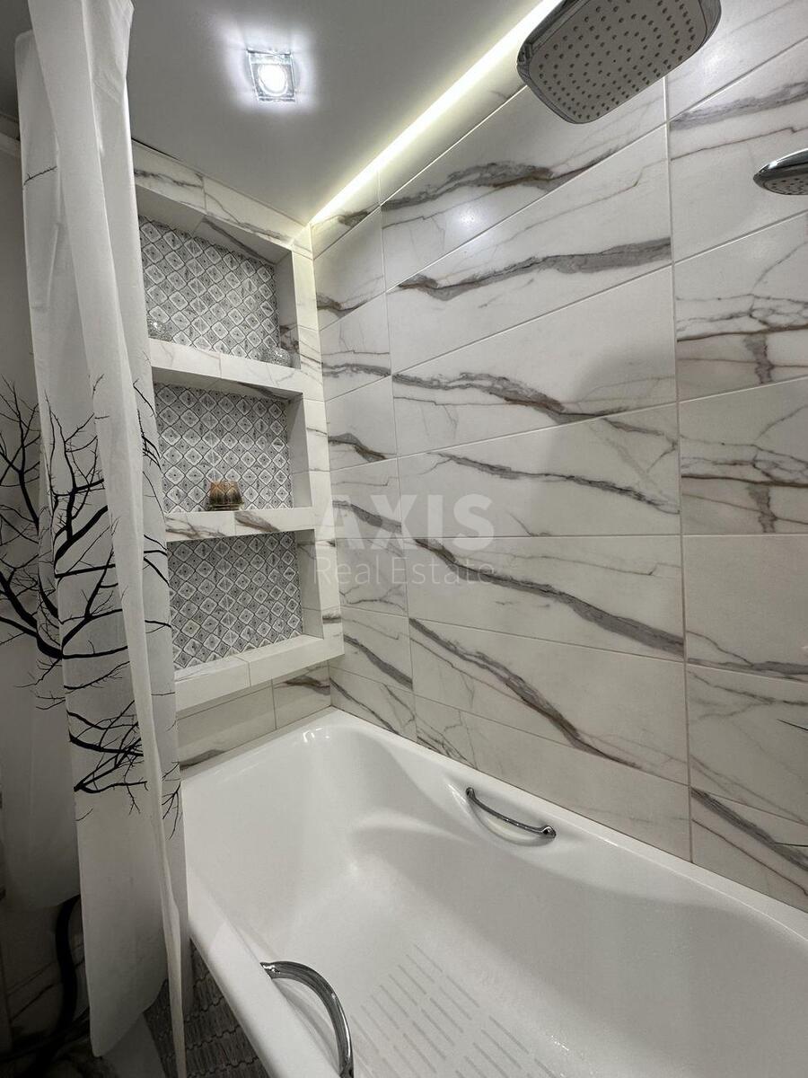 3k apartment vul. Rajduzhna 3716