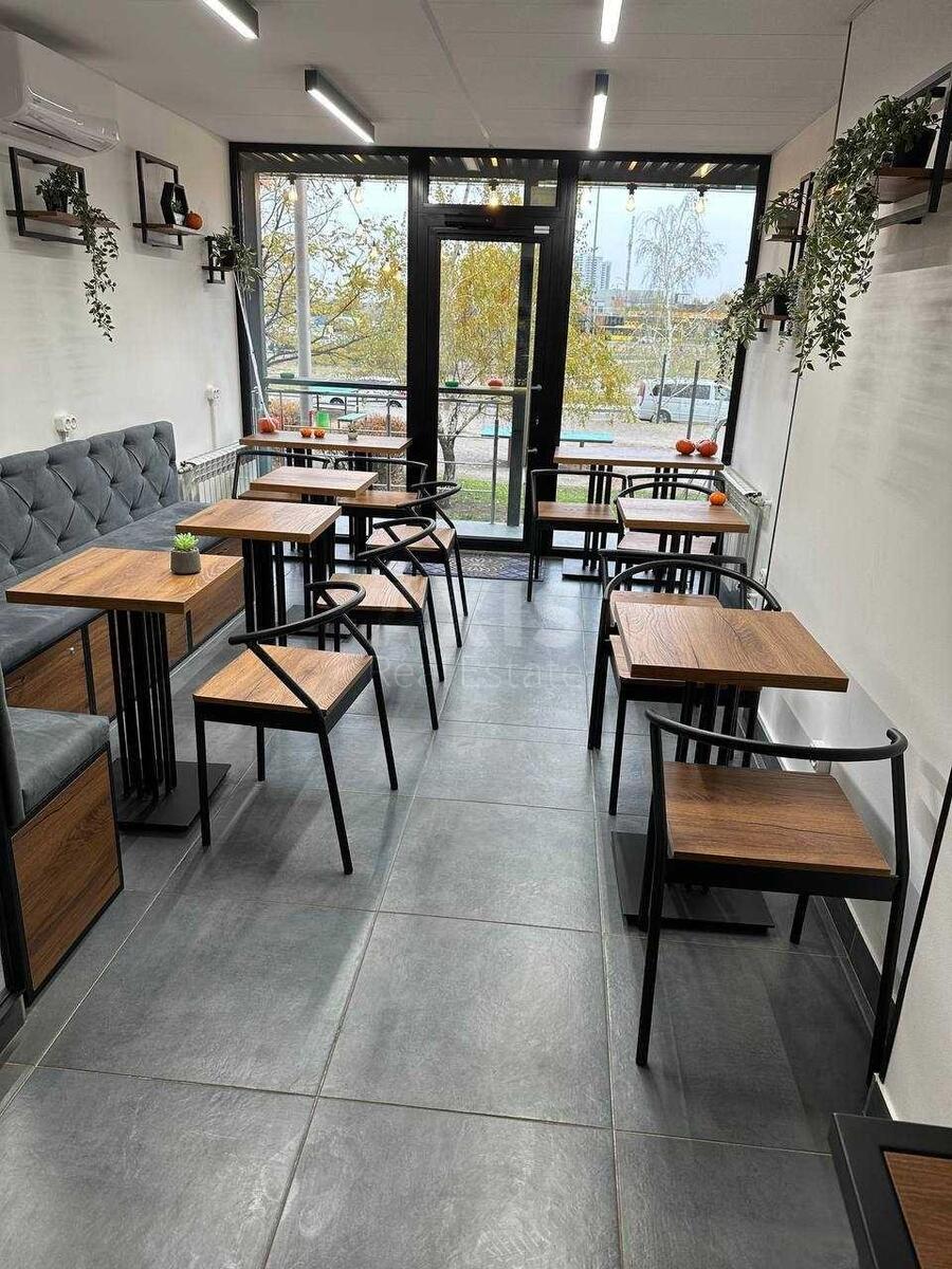 Trade object vul. Dan'kevycha Kostjantyna 8, 38m2587860