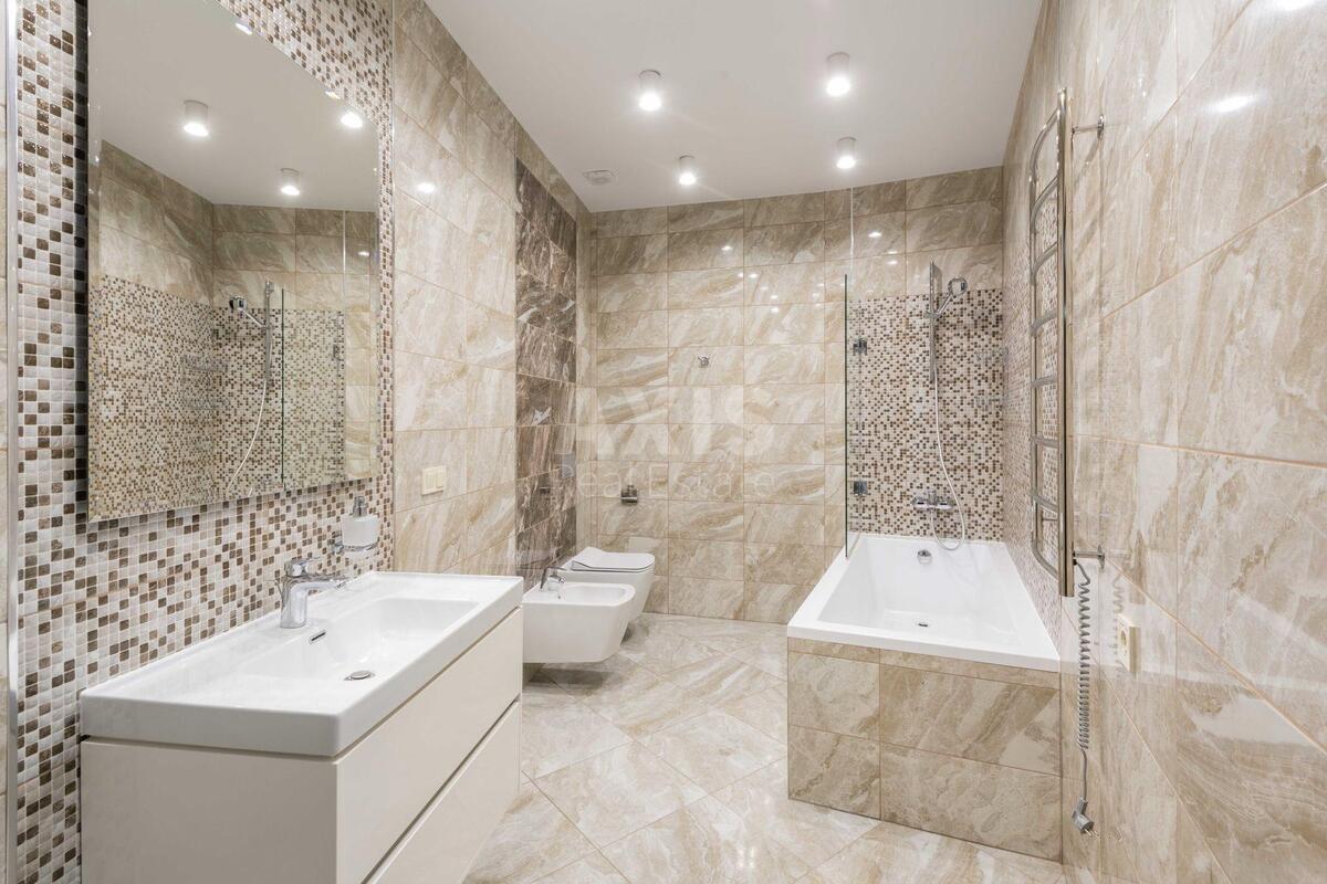 4k apartment vul. Buslivs'ka 126312113