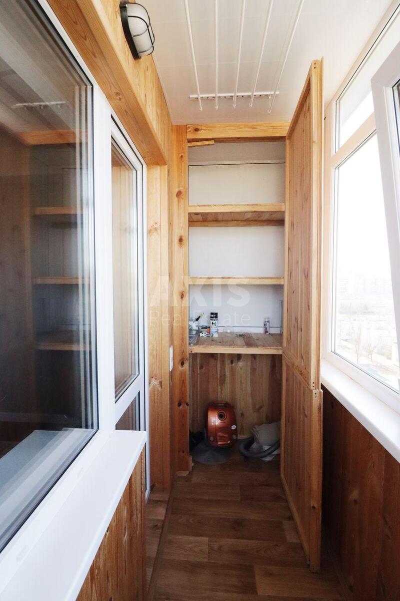 1k apartment vul. Malynovs'kogo Marshala 32Б3