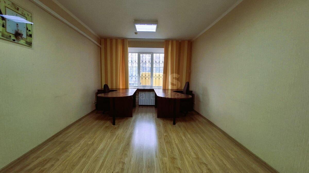 Office prov. Ipsylantijevs'kyj 3, 95m24