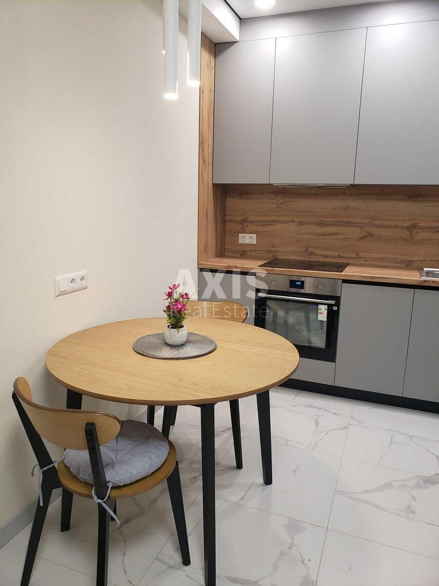 1k apartment vul. Myhajla Maksymovycha 24