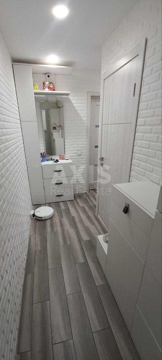 2k apartment vul. Vasylenka Mykoly 12А1
