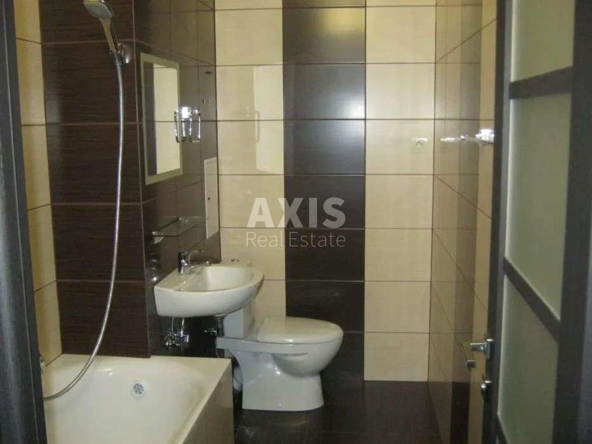 1k apartment vul. Zhyljans'ka 1185