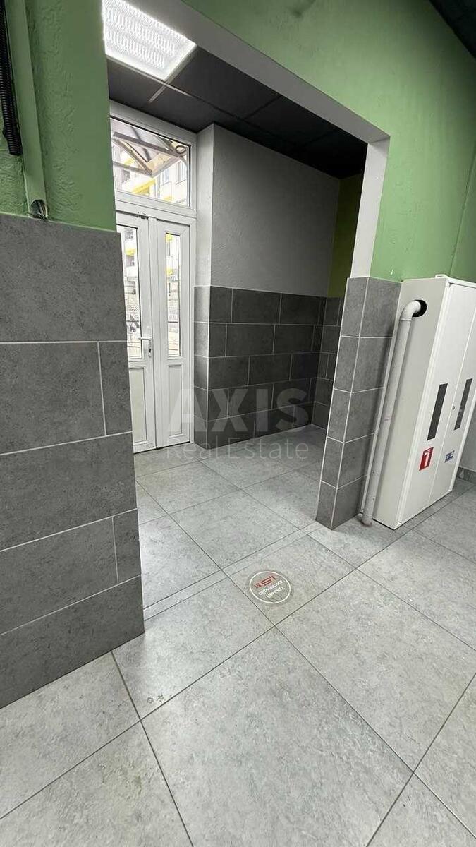 Office shose Harkivs'ke 188, 56m23