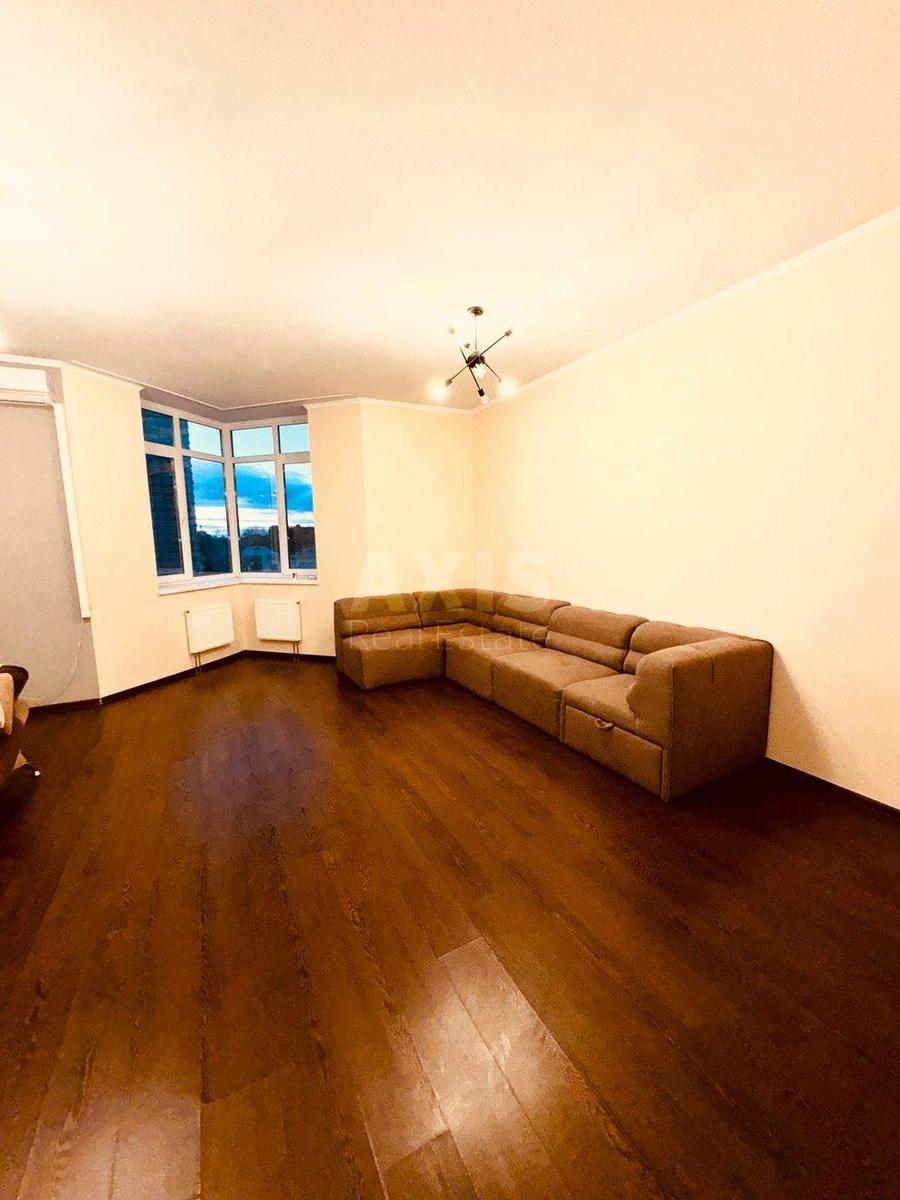 3k apartment vul. Jevgena Konoval'cja 324