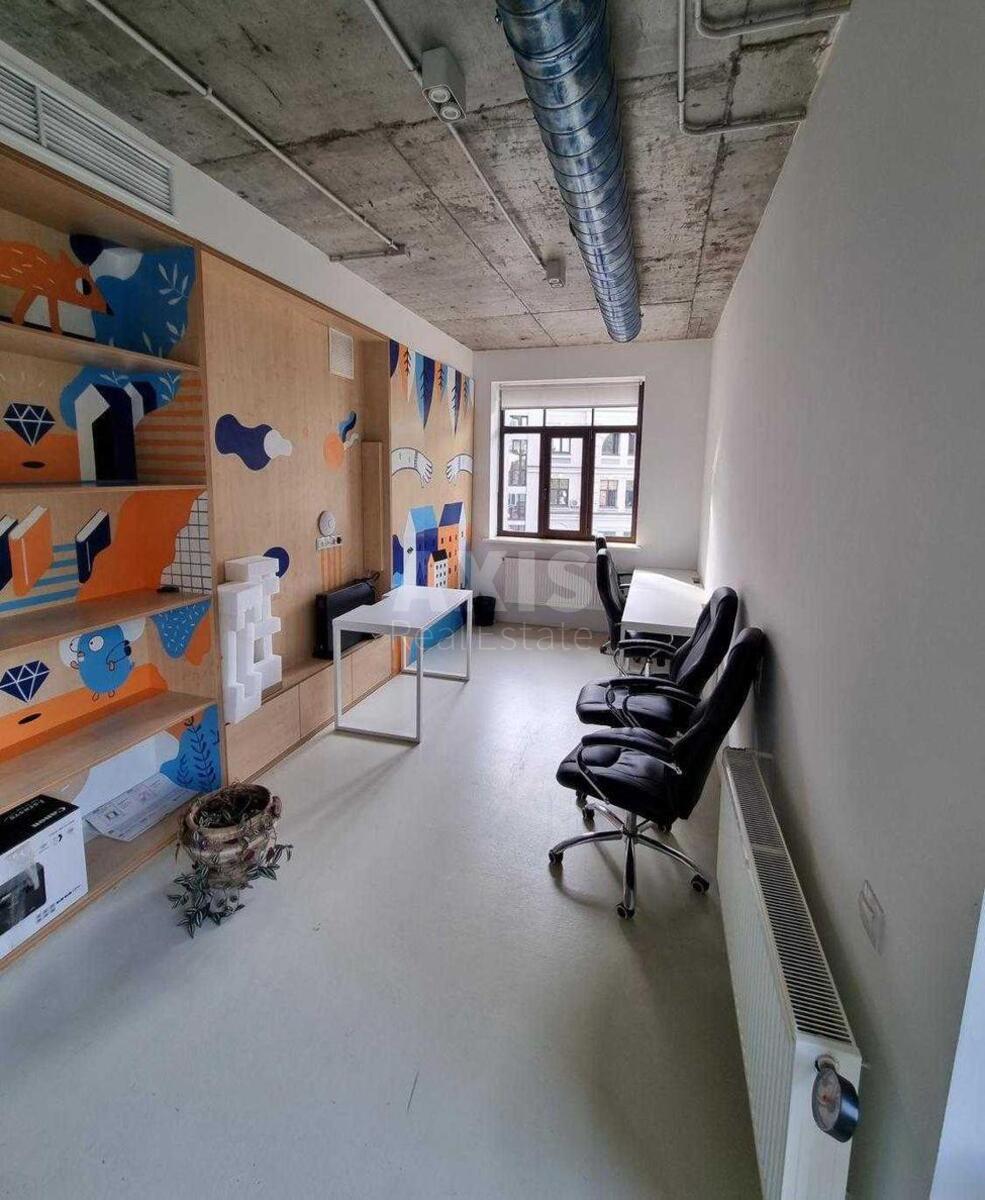 Office vul. Vozdvyzhens'ka 51А, 650m2563331