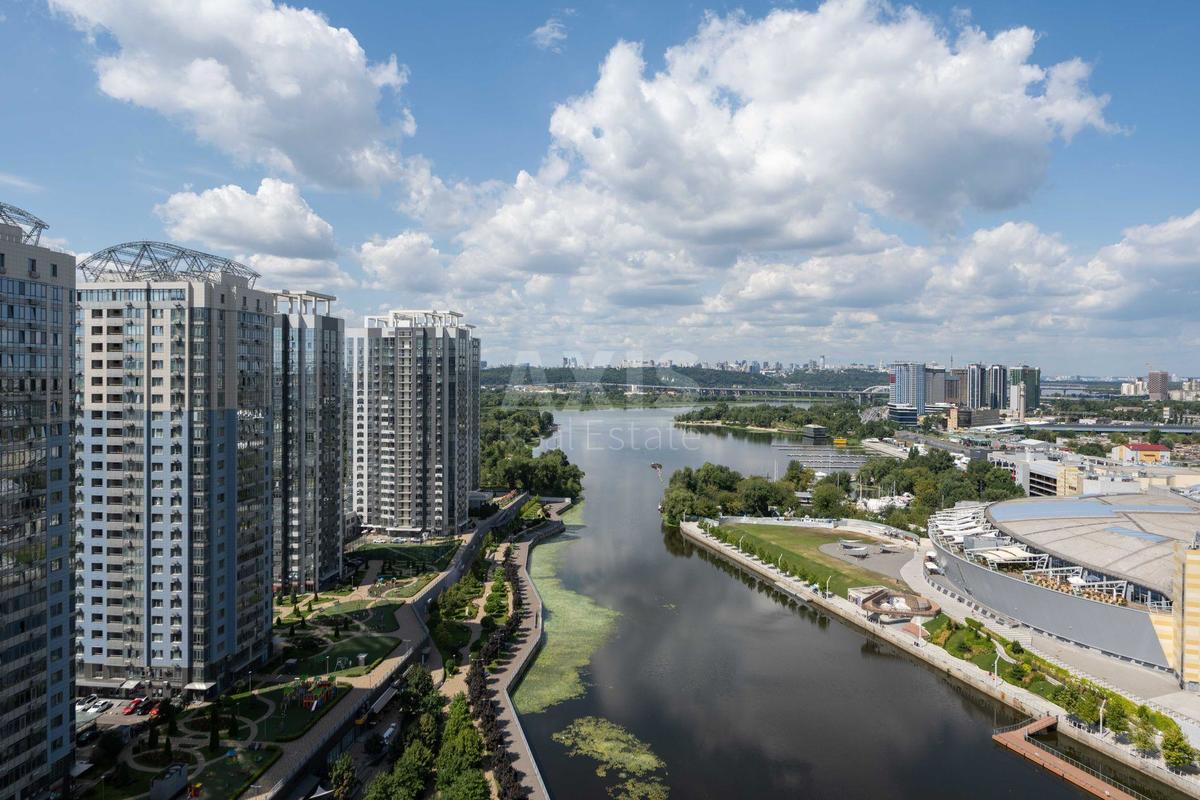 2k apartment vul. Revuc'kogo 40