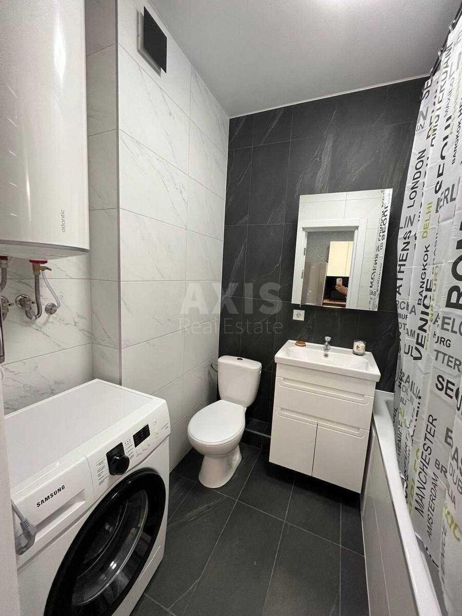 1k apartment vul. Sormovs'ka 35