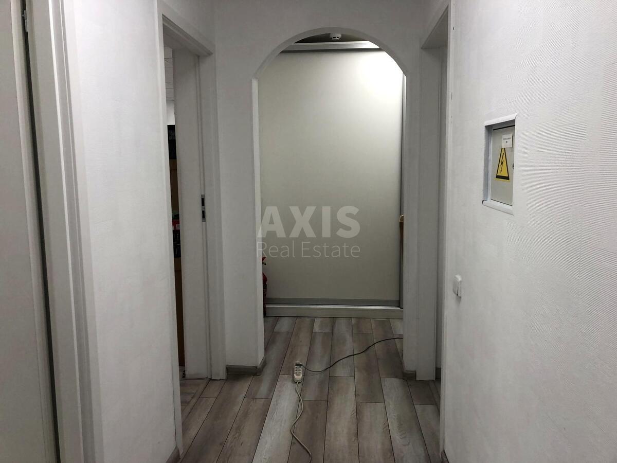 Office vul. Strutyns'kogo Sergija 8, 160m2611469