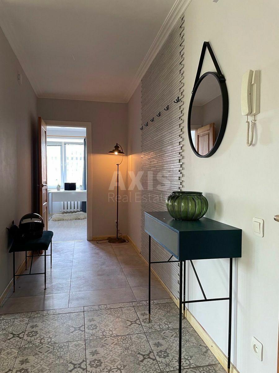 3k apartment vul. Shovkovychna 481