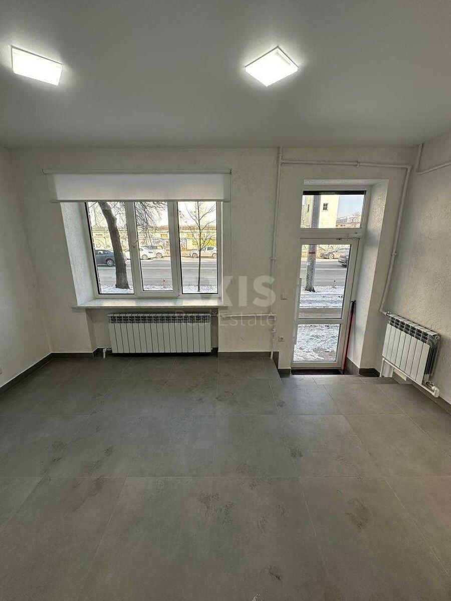 Объект торговли ул. Набережно-Крещатицкая 33, 50м2582110