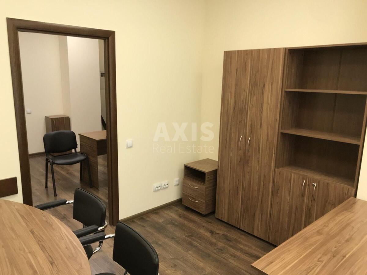 Office vul. Glybochyc'ka 40, 84m210