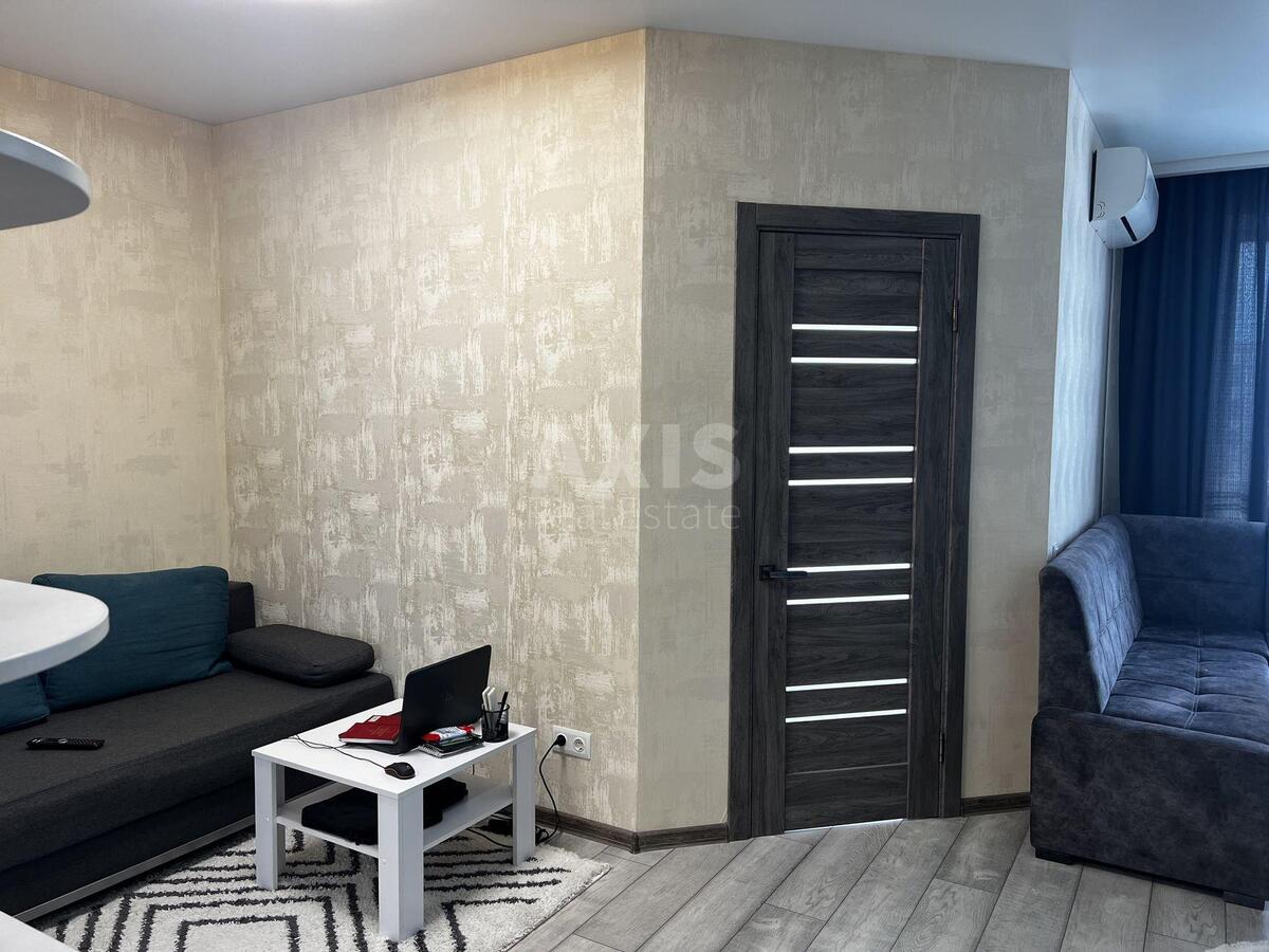 1k apartment vul. Radystiv 323