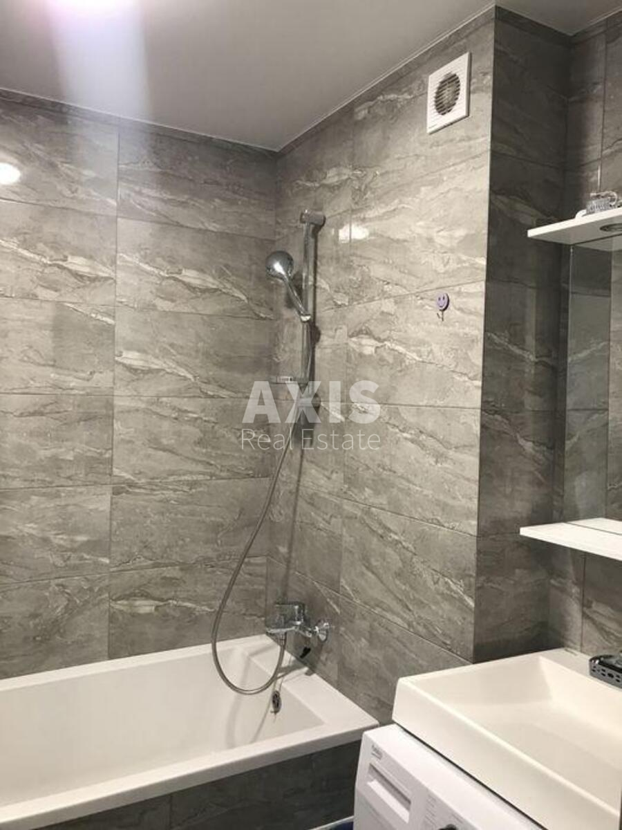 1k apartment prov. Lysogirs'kyj 204