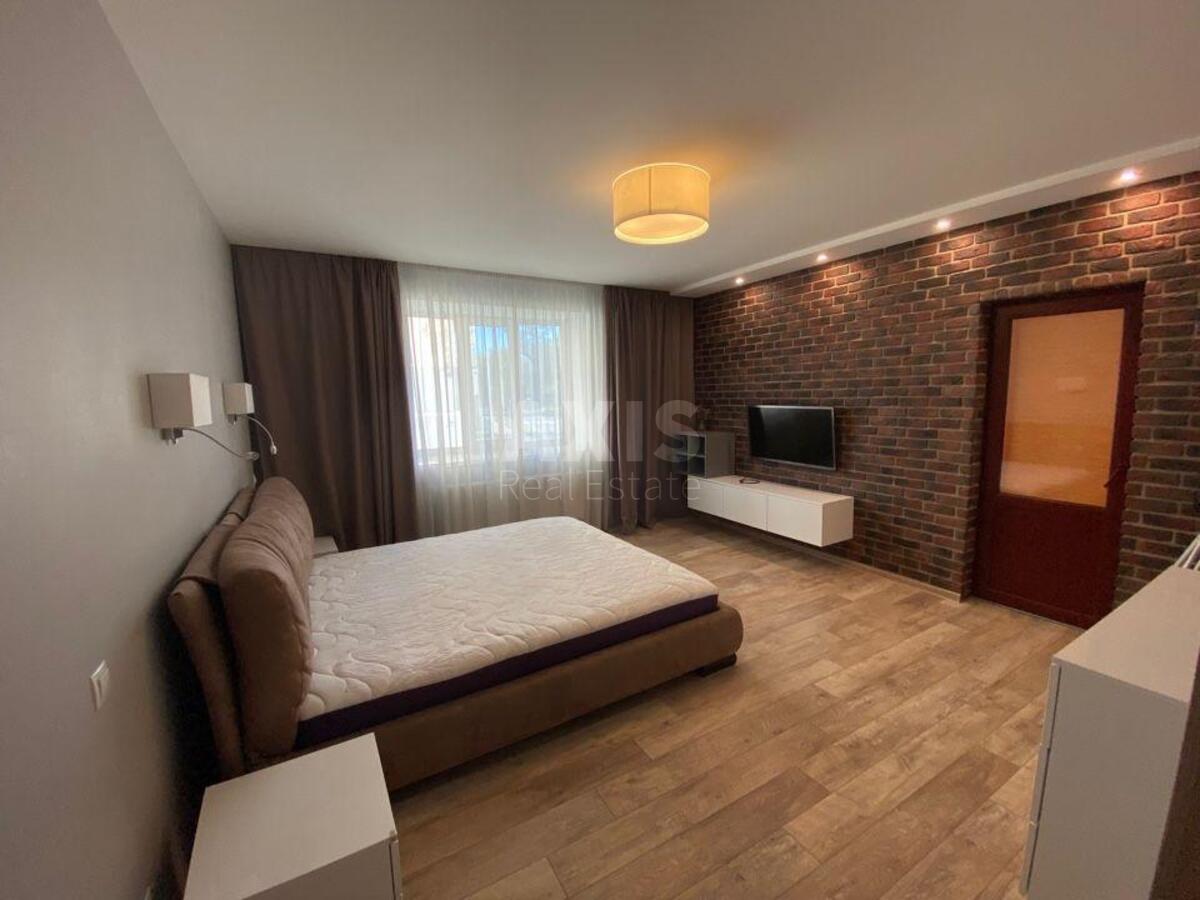 2k apartment vul. Boryspil's'ka 253