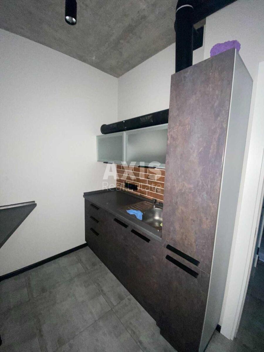 Office vul. Lypkivs'kogo Vasylja Mytropolyta 37Б, 125m2555188