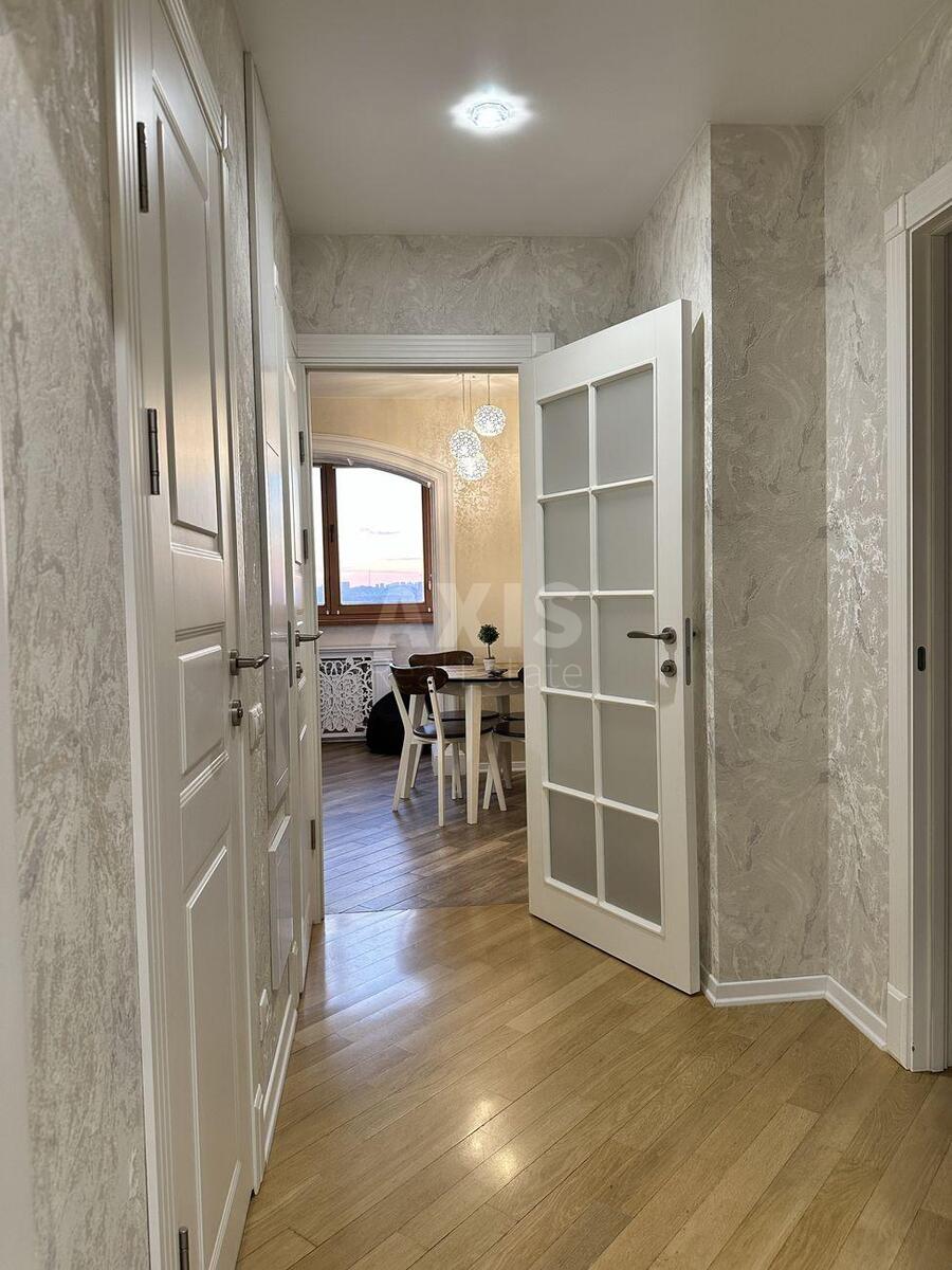 3k apartment vul. Rajduzhna 3717