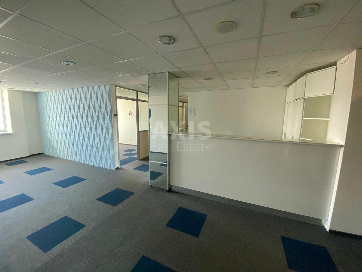 Office vul. Degtjarivs'ka 27Т, 700m21