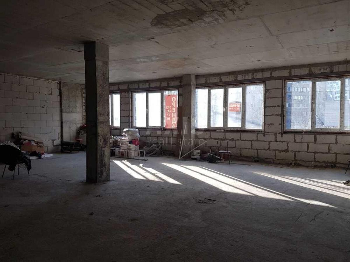 Trade object vul. Dragomanova 21, 136m22