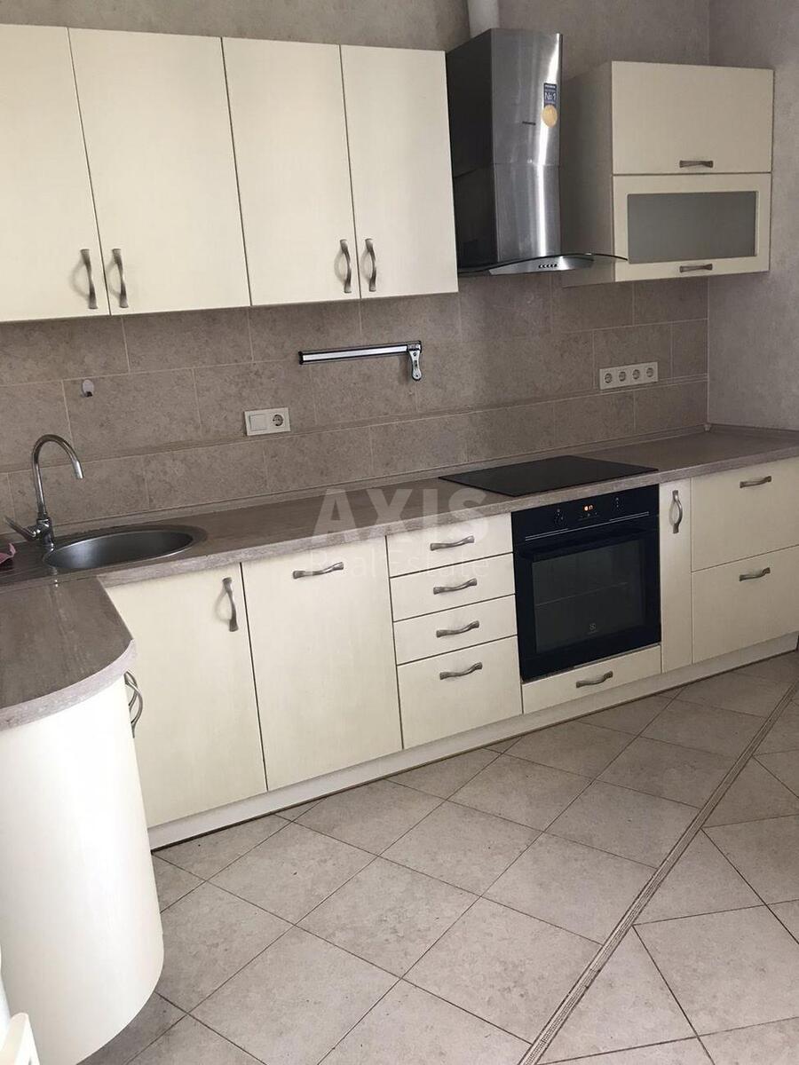 2к квартира вул. Патріарха Мстислава Скрипника 40