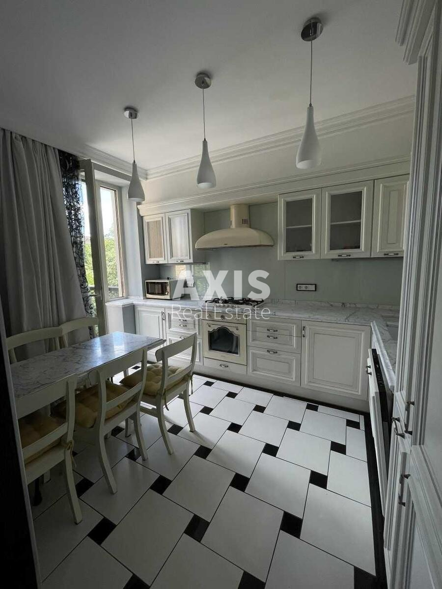 2k apartment vul. Zlatoustivs'ka 27