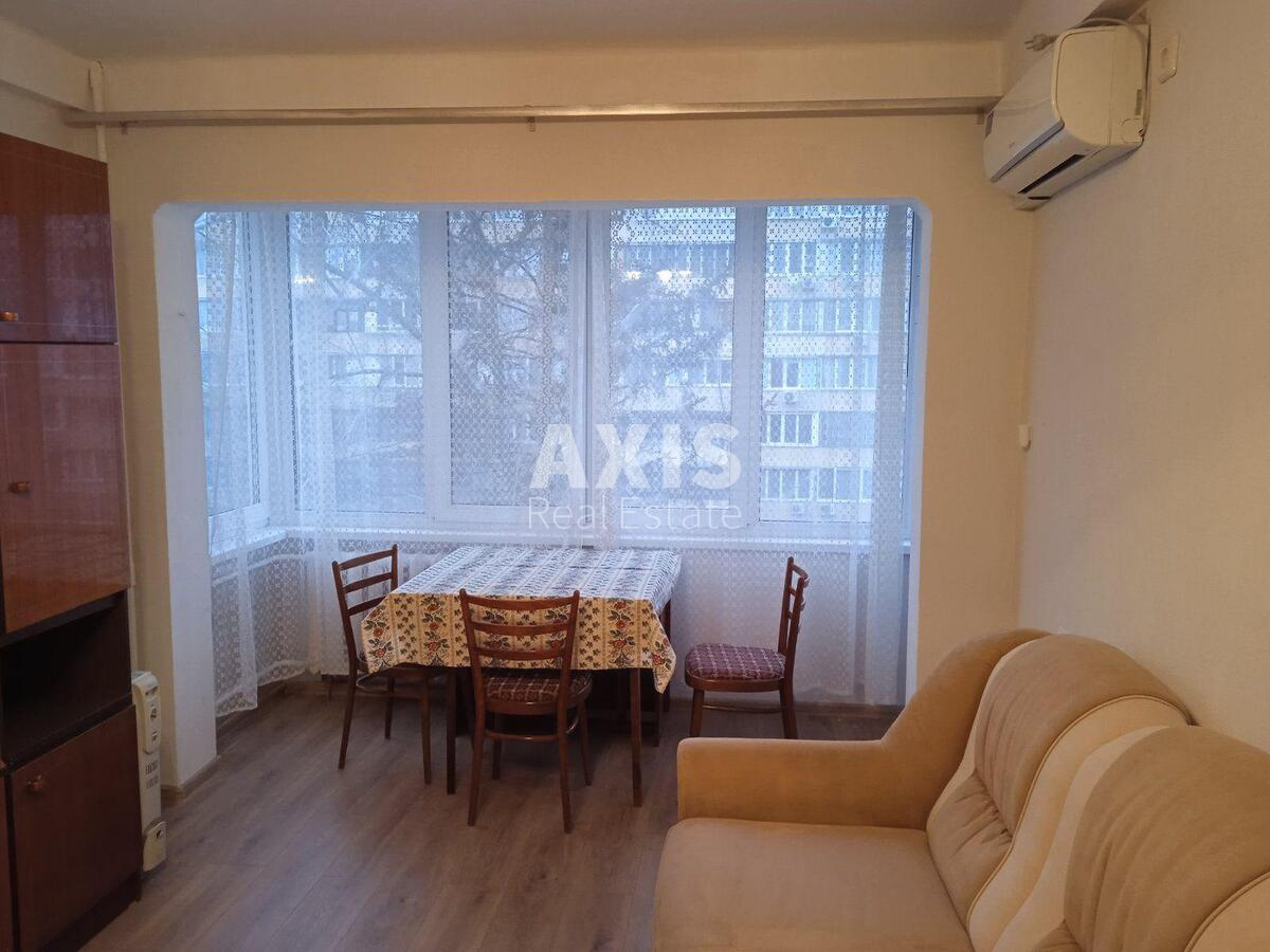2k apartment vul. Entuziastiv 11/11