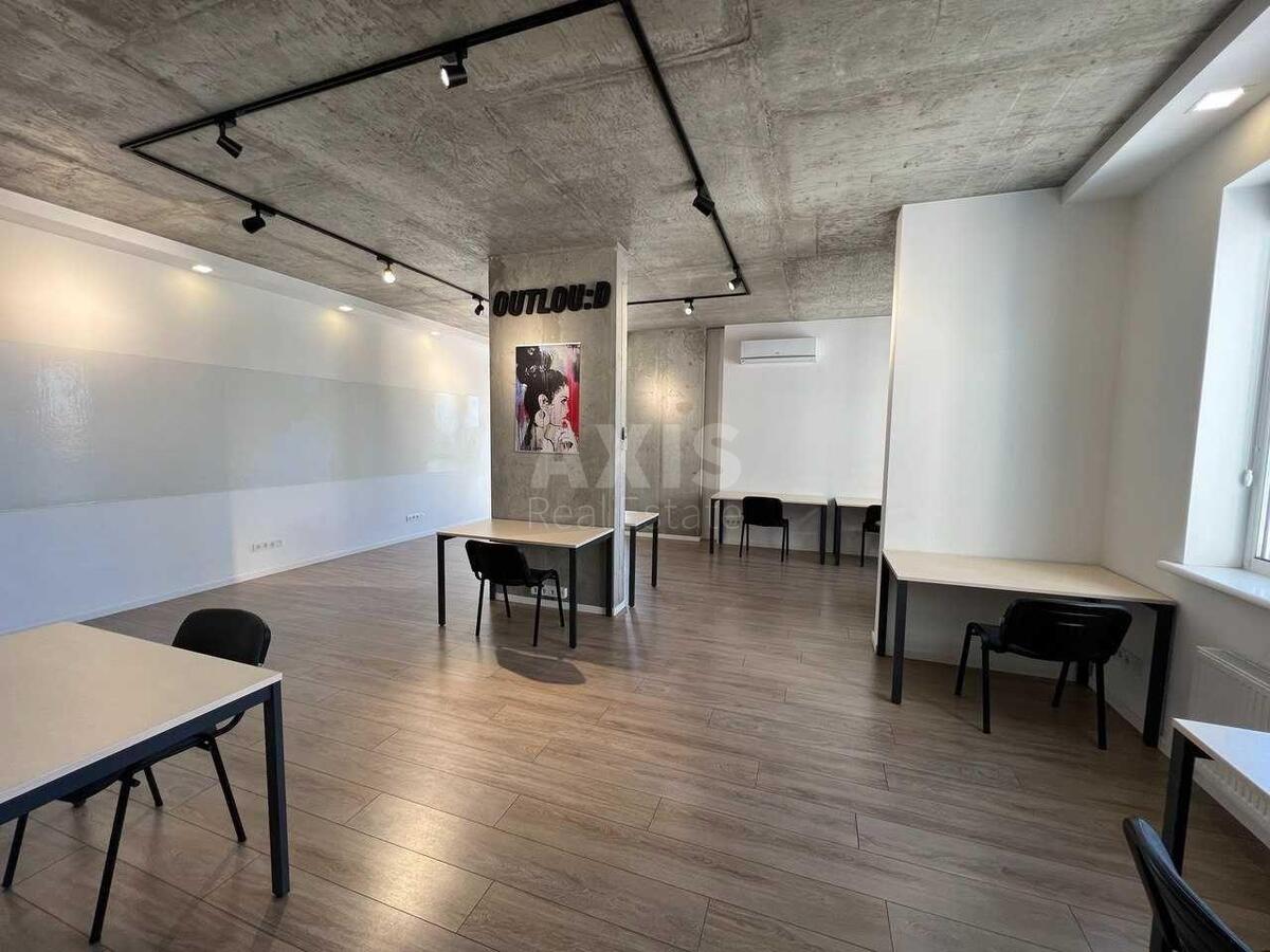 Office vul. Kyrylo-Mefodii'vs'ka 2, 75m2597391